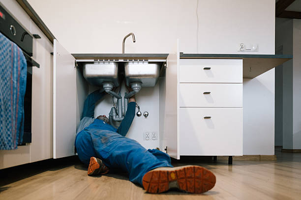 Professional Leak Detection technician working in Highlands, NC